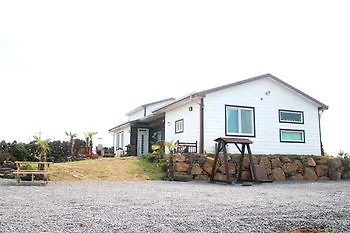 Bow House B Hotel Jeju